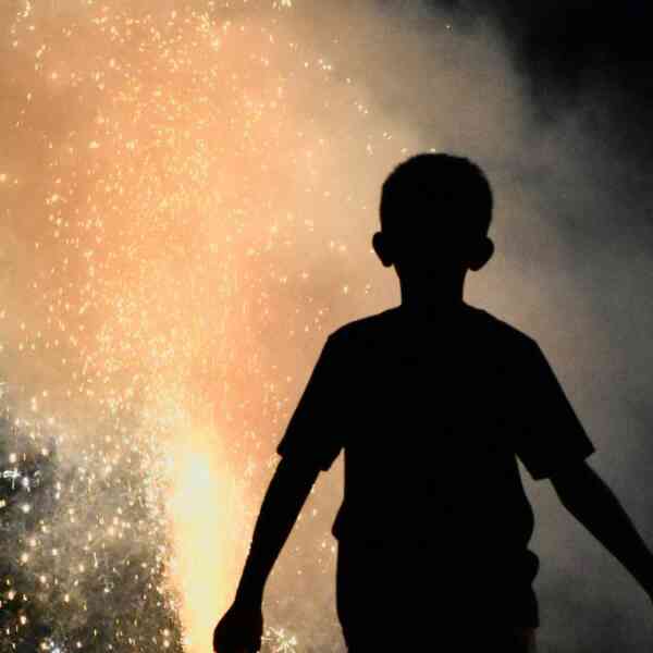 is-bursting-firecrackers-in-wet-climate-worse?