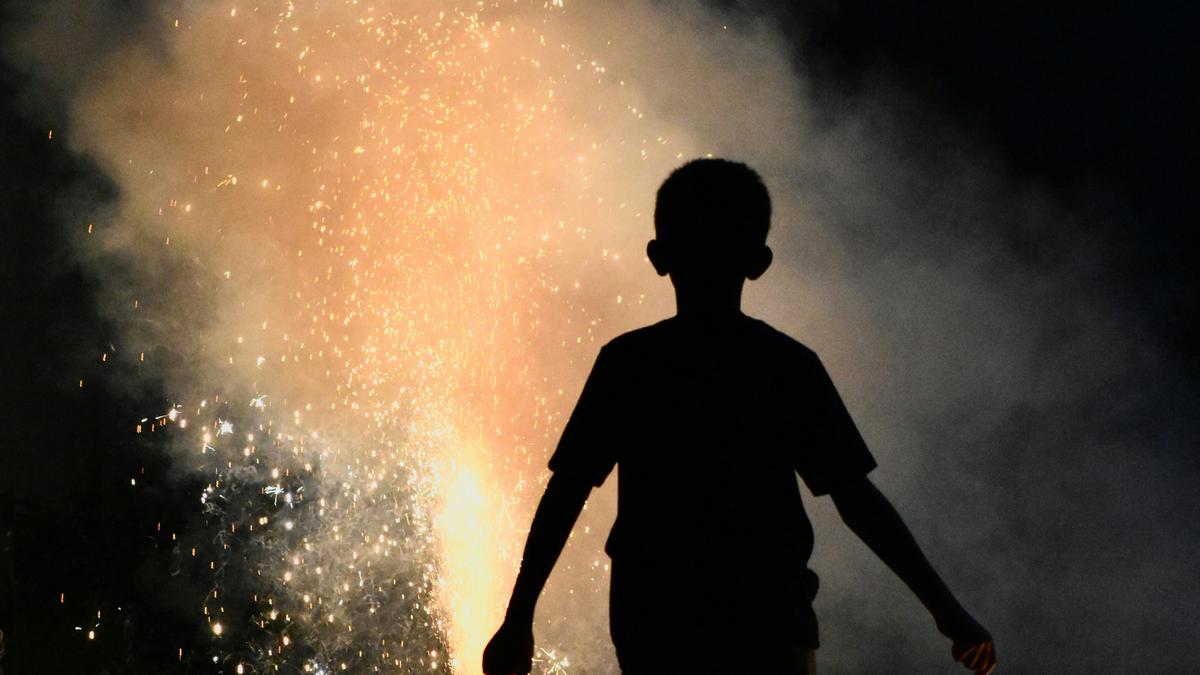 is-bursting-firecrackers-in-wet-climate-worse?