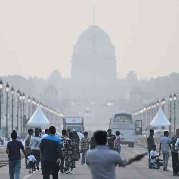 Delhiites breathe 'poor' air for fourth day in a row; no respite ...