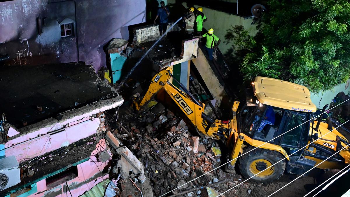 Four killed in a blast at a house in Avadi where country-made ...
