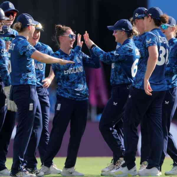 Women's World Cup - Linsey Smith puts the skids on South Africa to ...