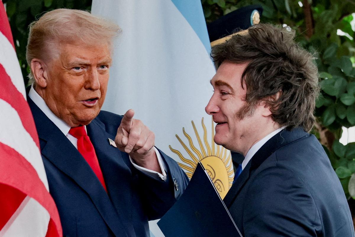 Trump threatens to pull support for Argentina if its politics don ...