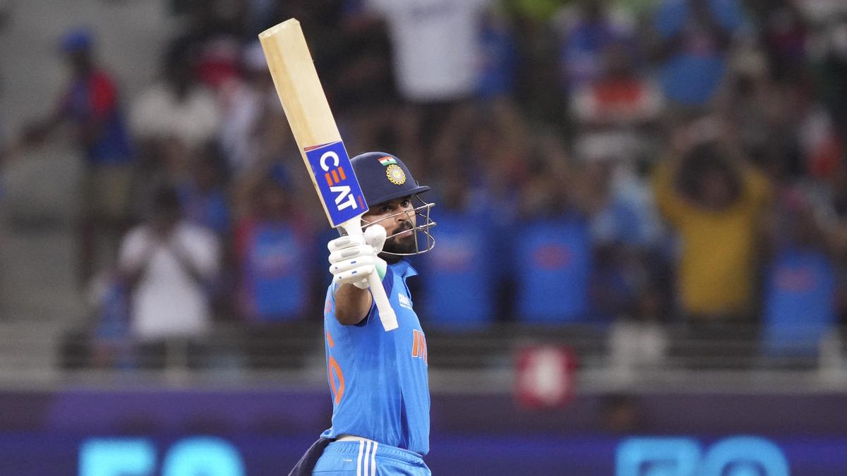 shreyas-iyer-discharged-from-hospital,-secure-now:-bcci