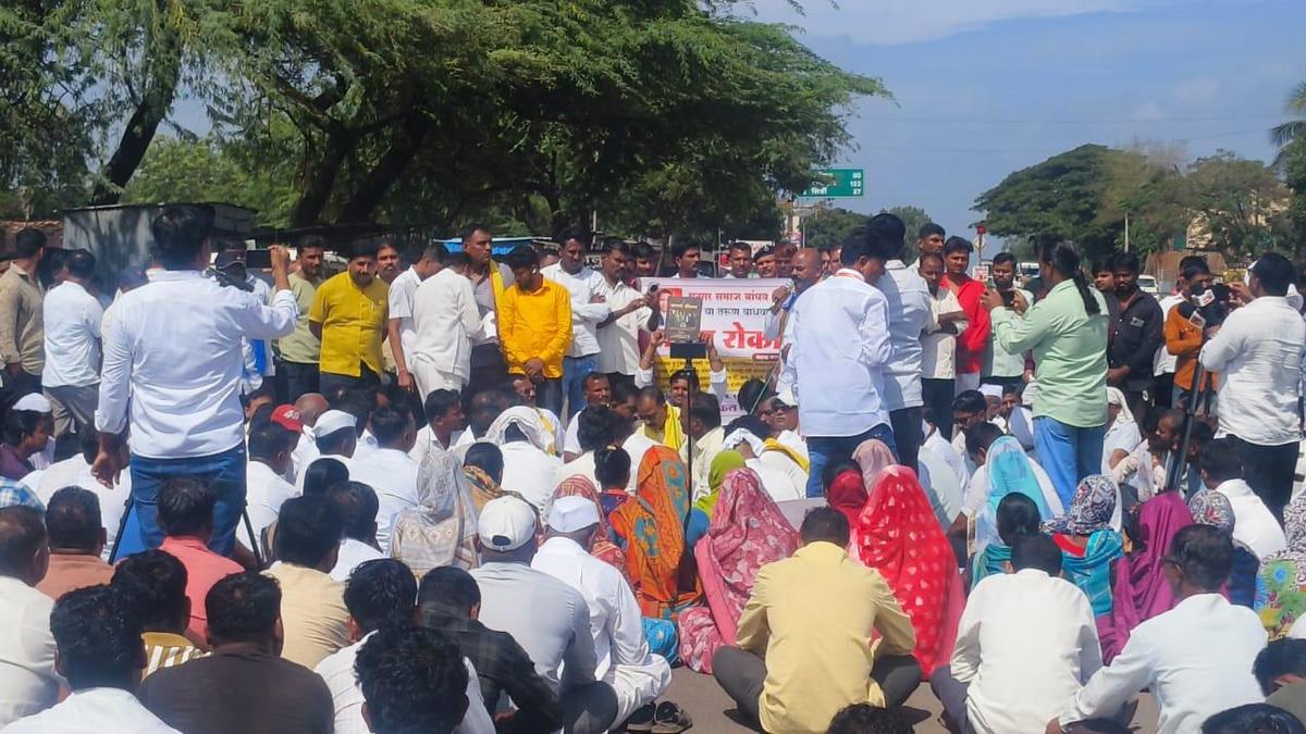 death-linked-to-cow-vigilantes-sparks-protest-in-maharashtras-ahilyanagar