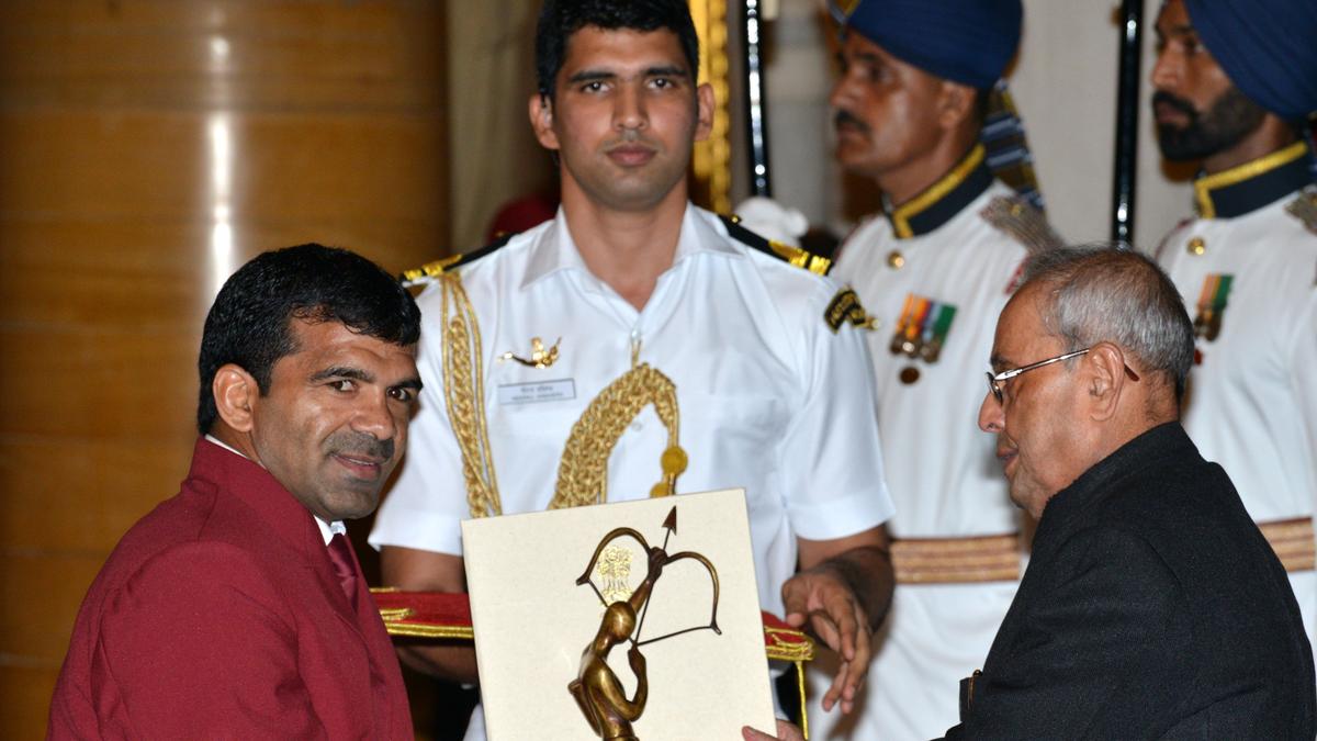 consider-hearing-impaired-sportspersons-for-dhyan-chand-khel-ratna-award:-hc-to-centre