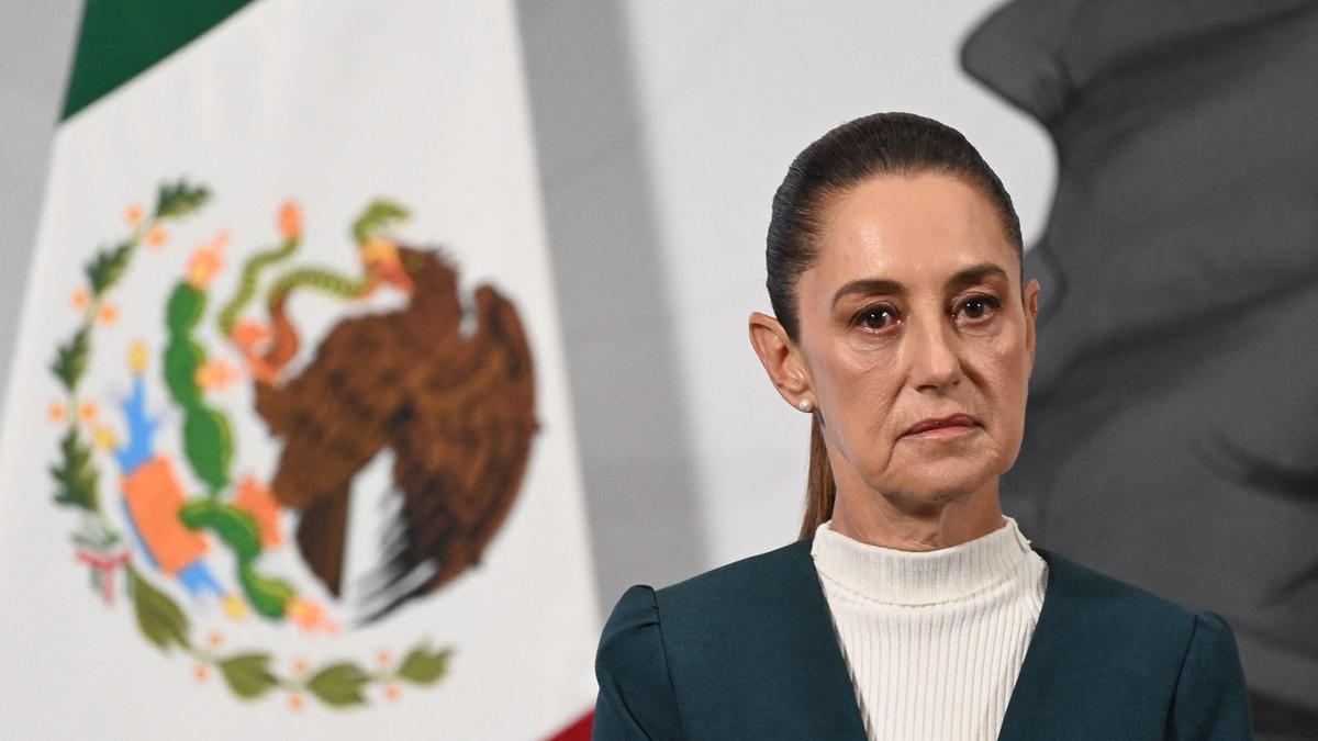 should-be-prison-offense:-mexican-president-claudia-sheinbaum-presses-prices-after-road-groping-incident