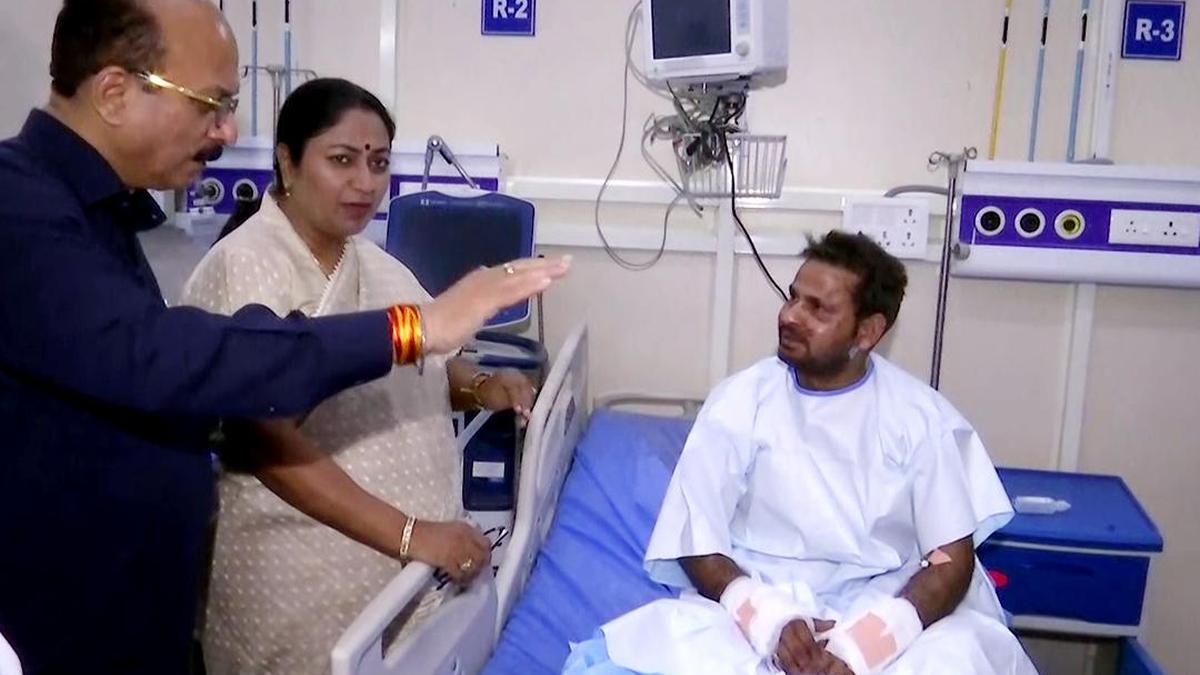 cm-visits-hospital;kejriwalflags-negligence-in-safety-preparations