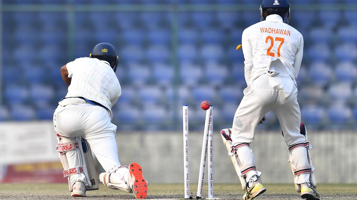 ranji-trophy-|-jammu-inches-nearer-to-a-historic-win-aftervanshajssix-wicket-haul