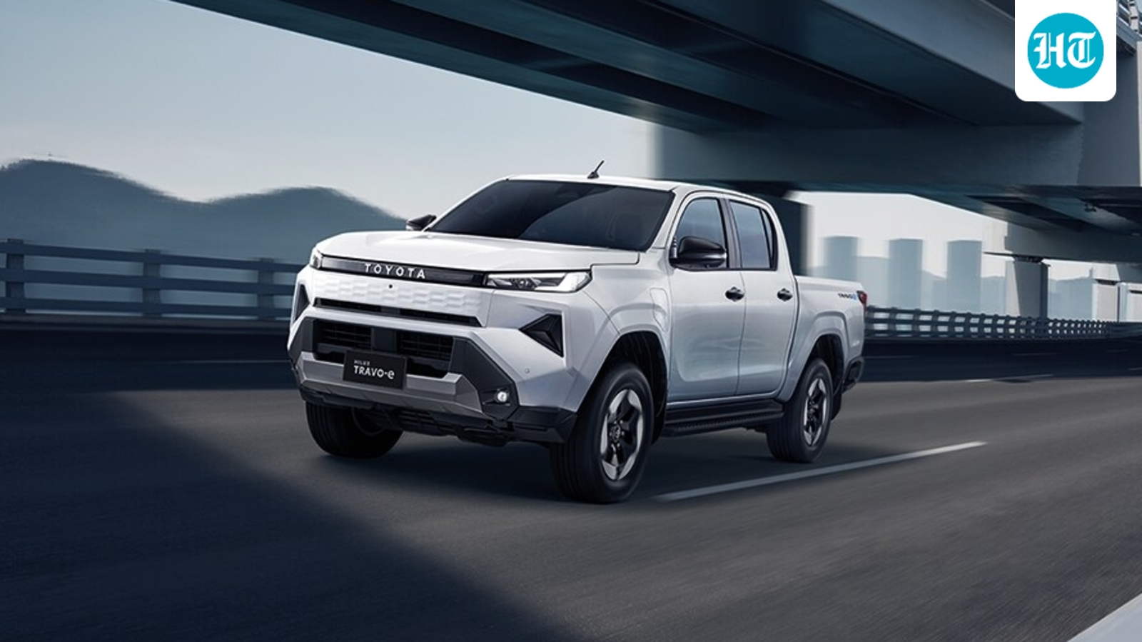 toyota-hilux-goes-electrical-5-issues-it-is-best-to-know