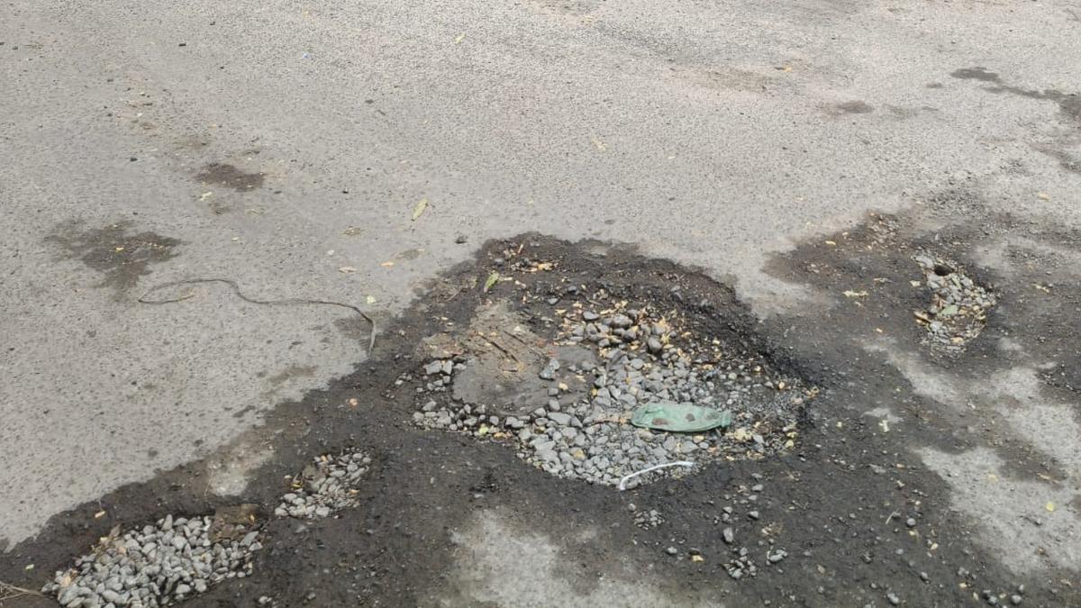 residents-complain-of-delay-in-restoration-of-many-metropolis-roads