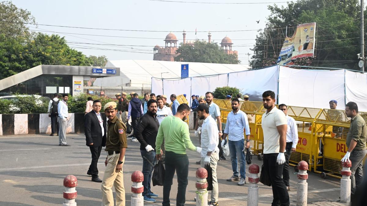 delhi-blast-live:-red-fort-metro-station-to-stay-shut-on-nov-12;-demise-toll-at-13