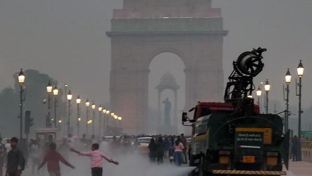 delhi-air-high-quality-extreme-for-second-day-with-aqi-at-414;-grap-stage-iii-curbs-in-place