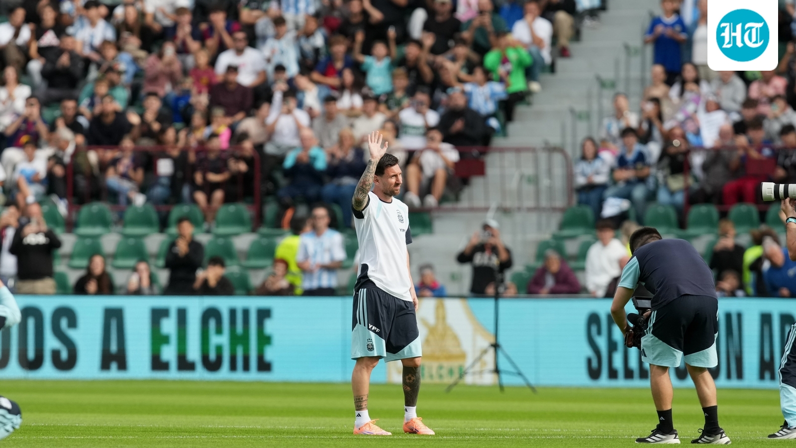 lionel-messi-attracts-big-crowd-at-argentinas-coaching-session-in-spain,-expresses-gratitude:-‘i-havent-been-right-here’