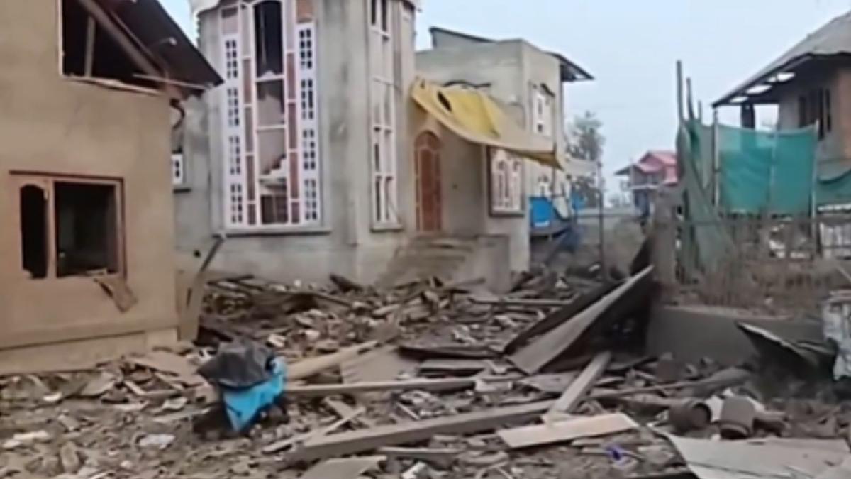 delhi-blast-live-updates:-security-forces-demolish-pulwama-home-of-physician-driving-automobile-that-exploded-close-to-red-fort