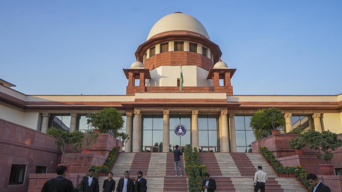 supreme-court-seeks-saharas-response-on-amicus-submission-of-34-claims-to-properties-siccl-needs-to-promote-to-adani-properties