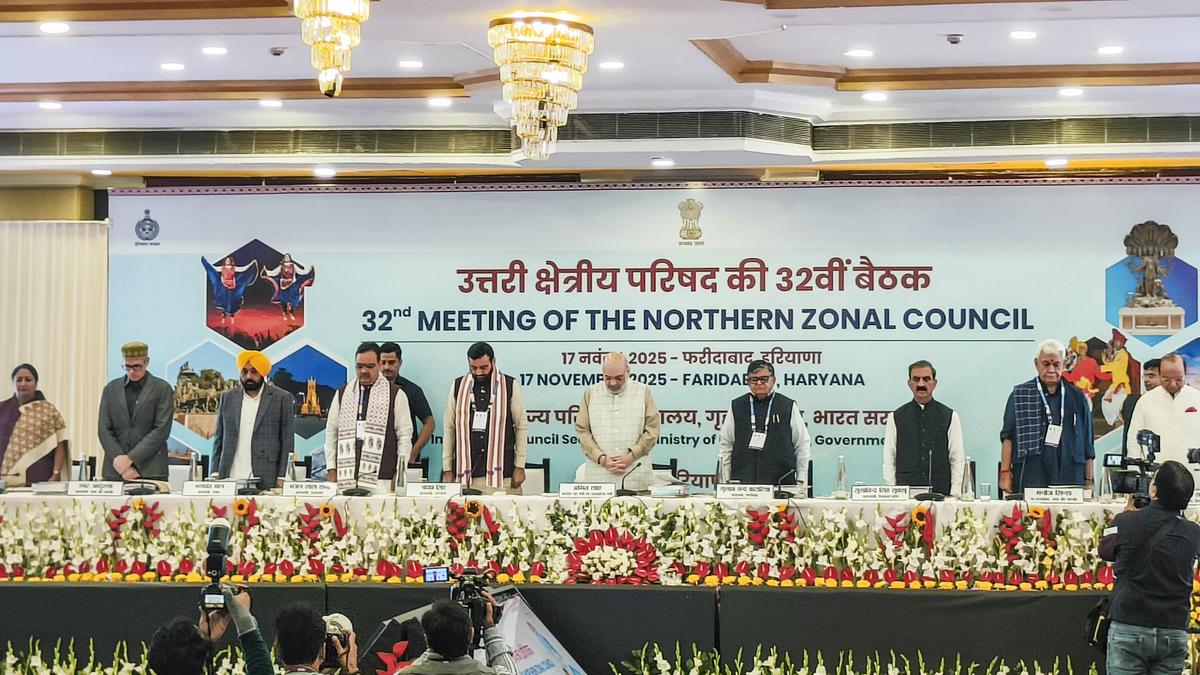 delhi-cm-targets-punjab-over-stubble-burning;-air-high-quality-continues-to-be-very-poor