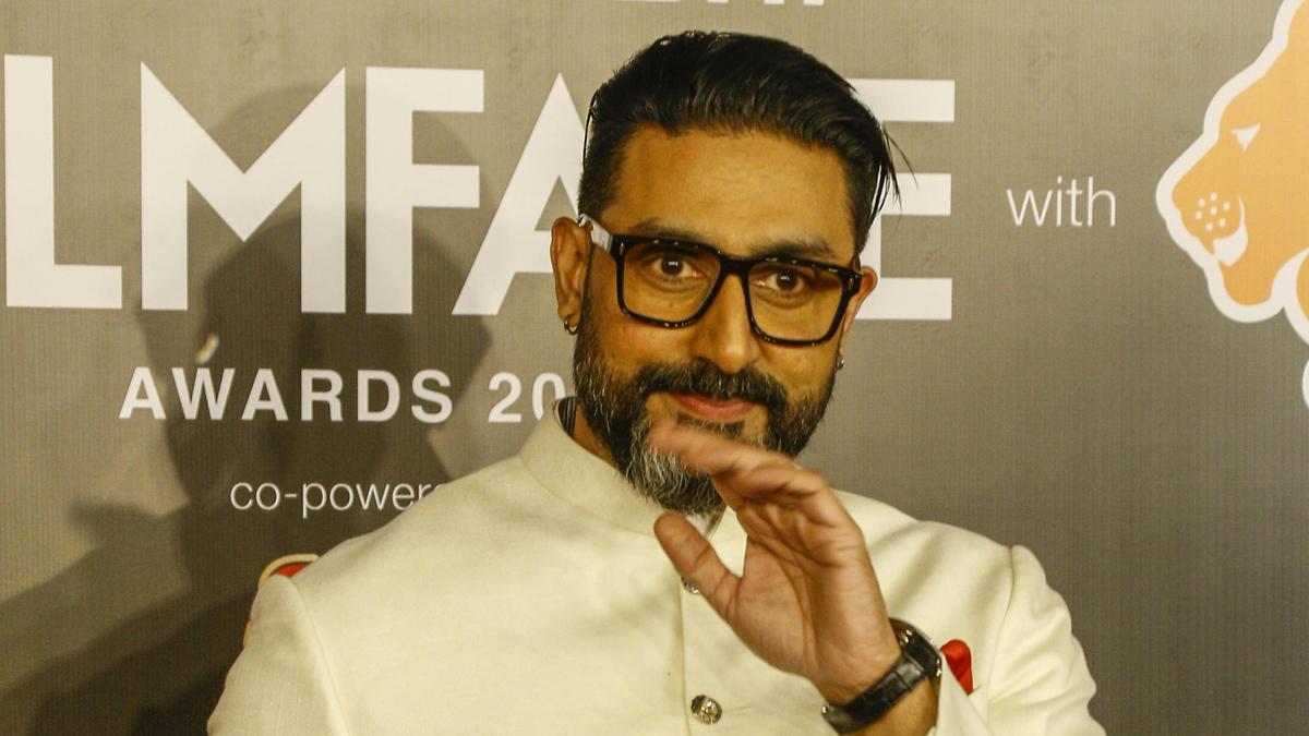 ifp-season-15:-abhishek-bachchan,-shahid-kapoor,-parvathy-thiruvothu-be-part-of-speaker-line-up