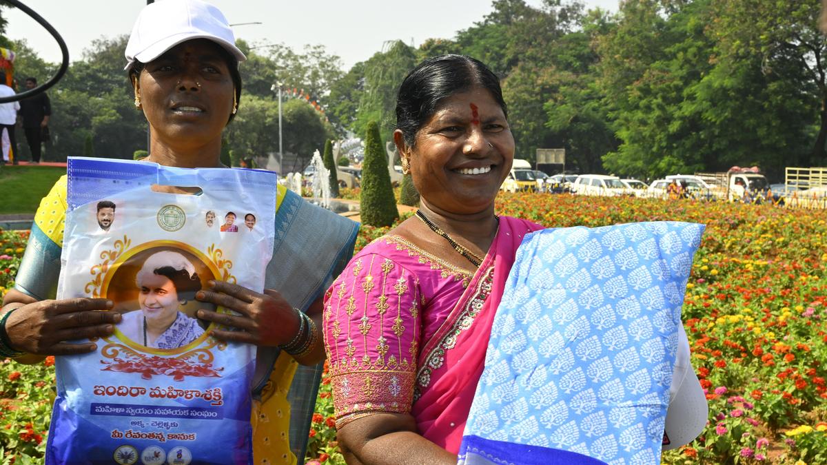 one-crore-sarees-to-be-distributed-in-two-phases;-telangana-cm-launches-scheme-on-former-pm-indira-gandhis-beginning-anniversary