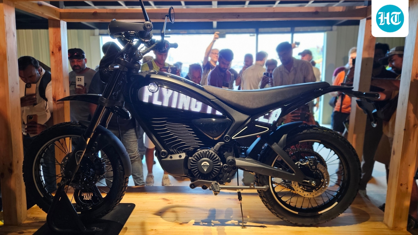 royal-enfield-flying-flea-s6-makes-india-debut-at-motoverse-2025:-all-you-need-to-know