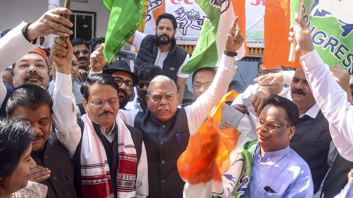 over-5,000-congress-workers-from-jharkhand-to-take-part-in-delhi-rally-against-‘vote-chori’