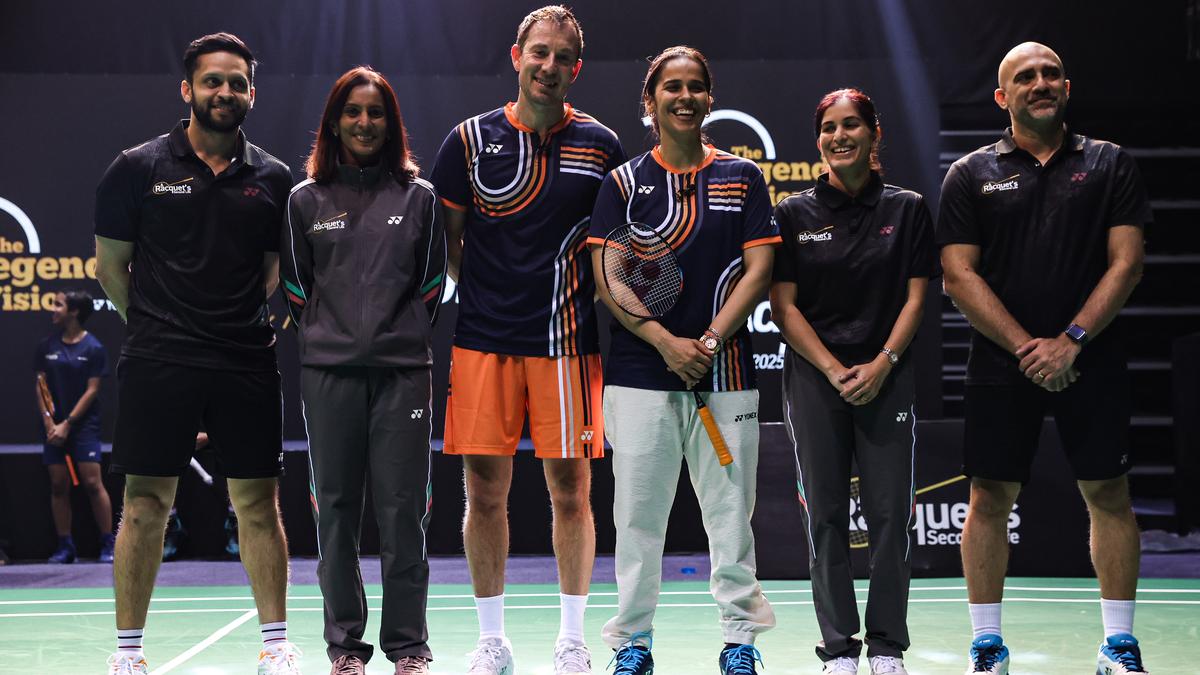 indian-badminton-in-transition,-need-to-give-youngsters-time:-saina