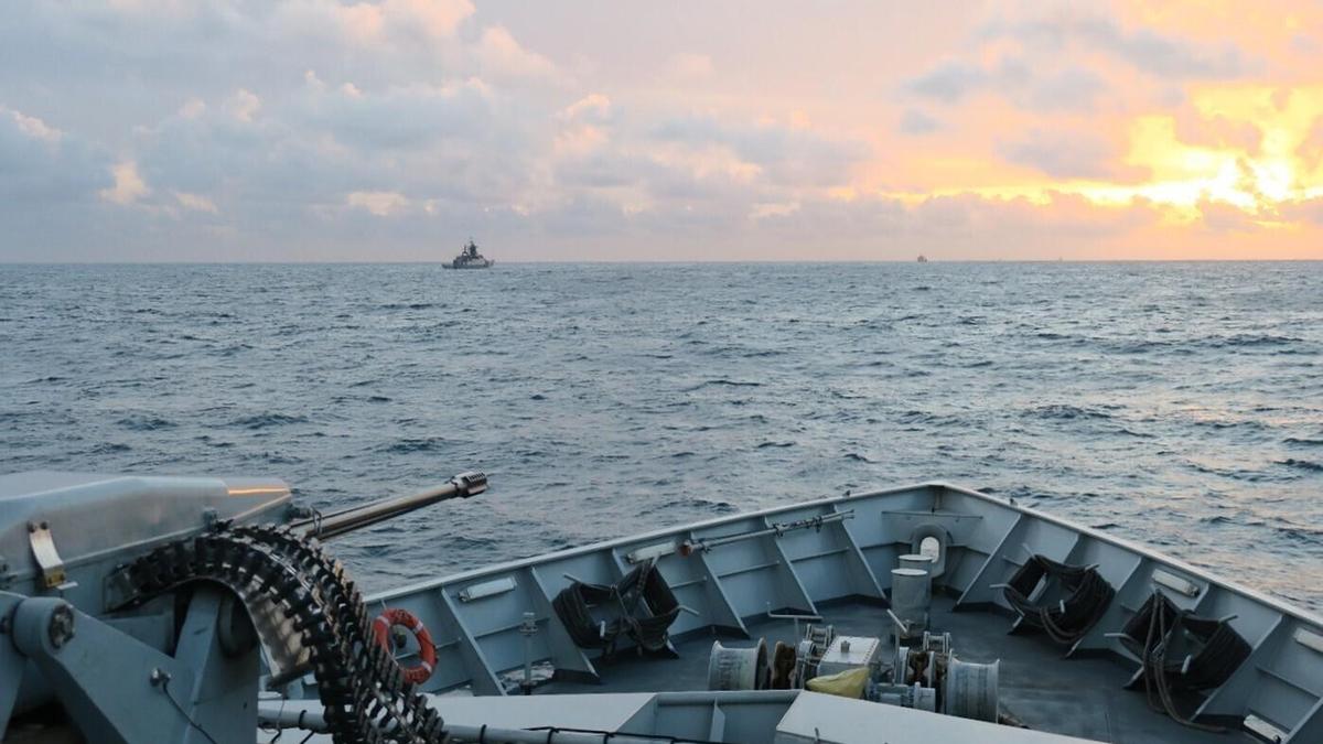 uk.-navy-intercepts-russian-corvette,-tanker-as-moscow-steps-up-naval-activity