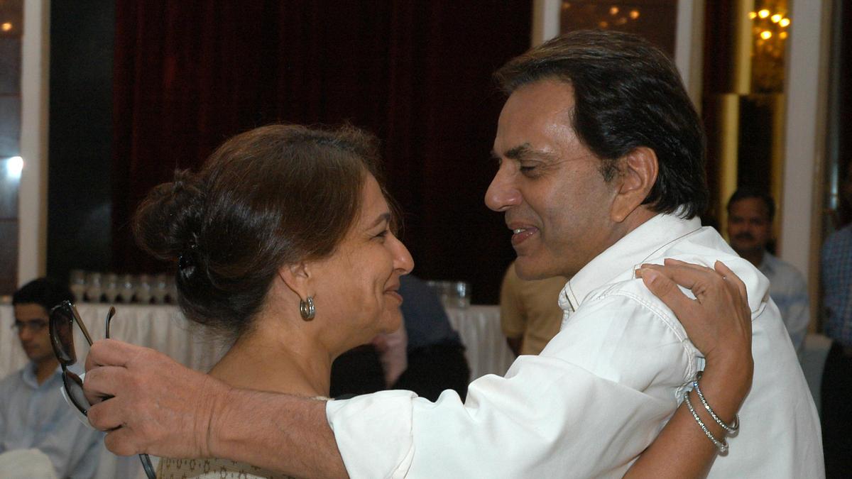 he-never-changed-despite-stardom,-says-sharmila-tagore