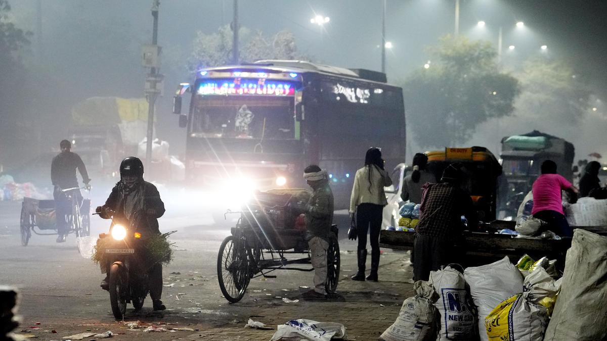 delhi-ncr-air-pollution:-do-not-have-a-magic-wand-to-disappear-pollution,-solution-lies-with-domain-experts,-says-supreme-court