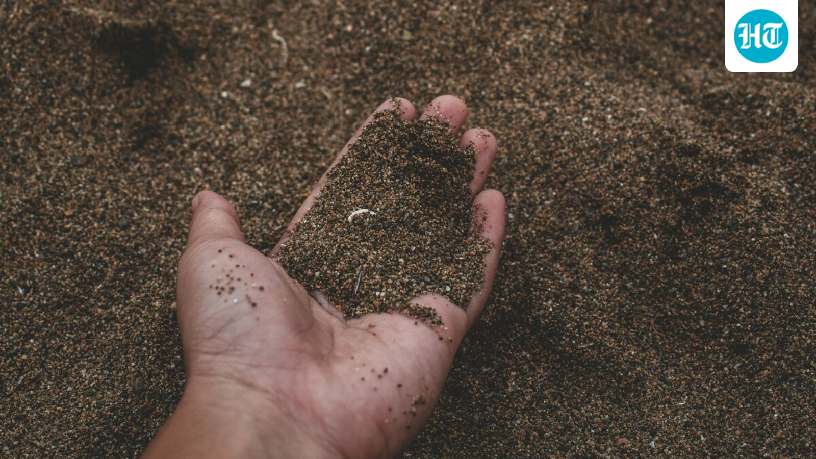 12-year-old-girl-rescued-after-sand-hole-she-was-digging-collapses-on-her-in-texas