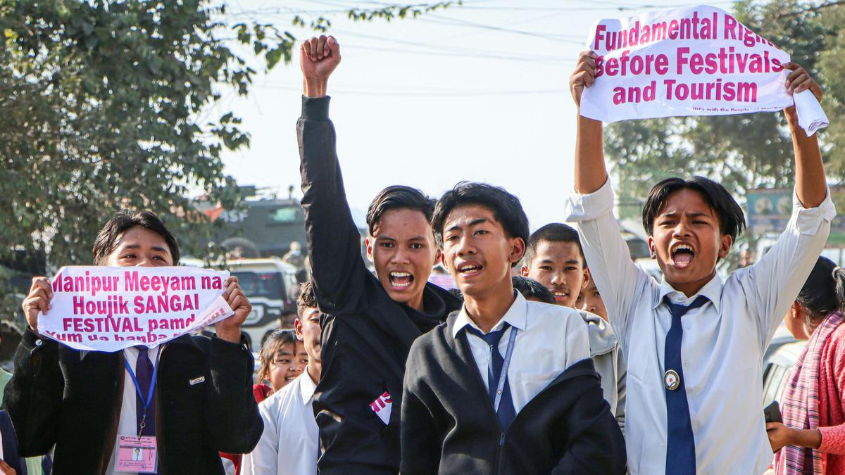 manipur’s-violence-hit-people-hold-demonstration-near-raj-bhavan,-seeking-to-return-home