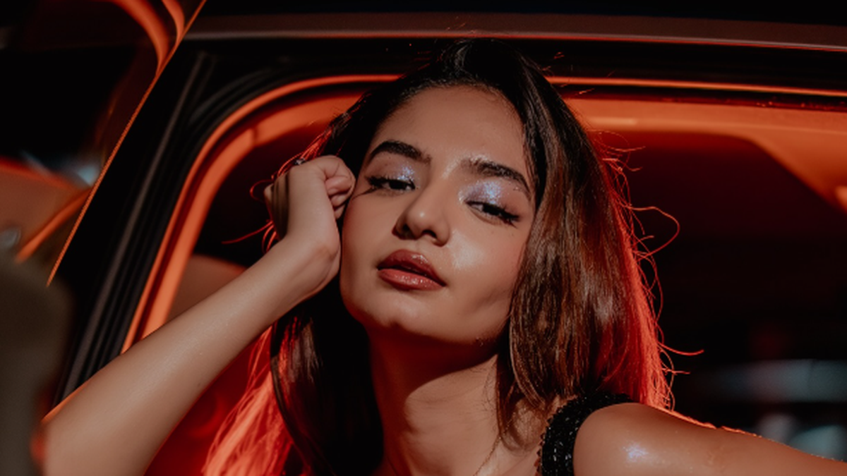 Anushka Sen teams up with American producer Ken Lewis for her ...