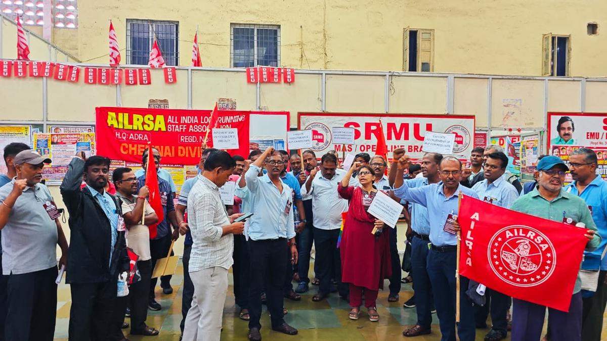 vacancies-in-loco-pilot-posts-cause-hardship-to-commuters-in-chennai-division