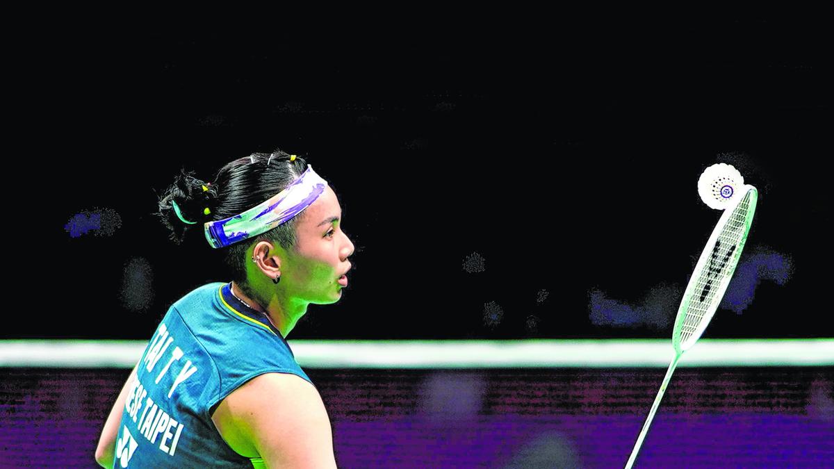 a-yingcredible-career-for-a-magician-with-the-racquet