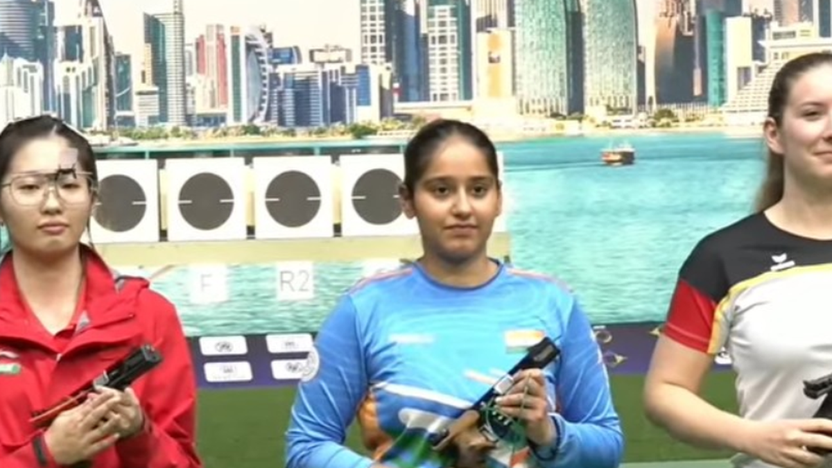 simranpreet-wins-25m-pistol-gold,-aishwary-clinches-3p-silver-on-issf-world-cup-final-debut