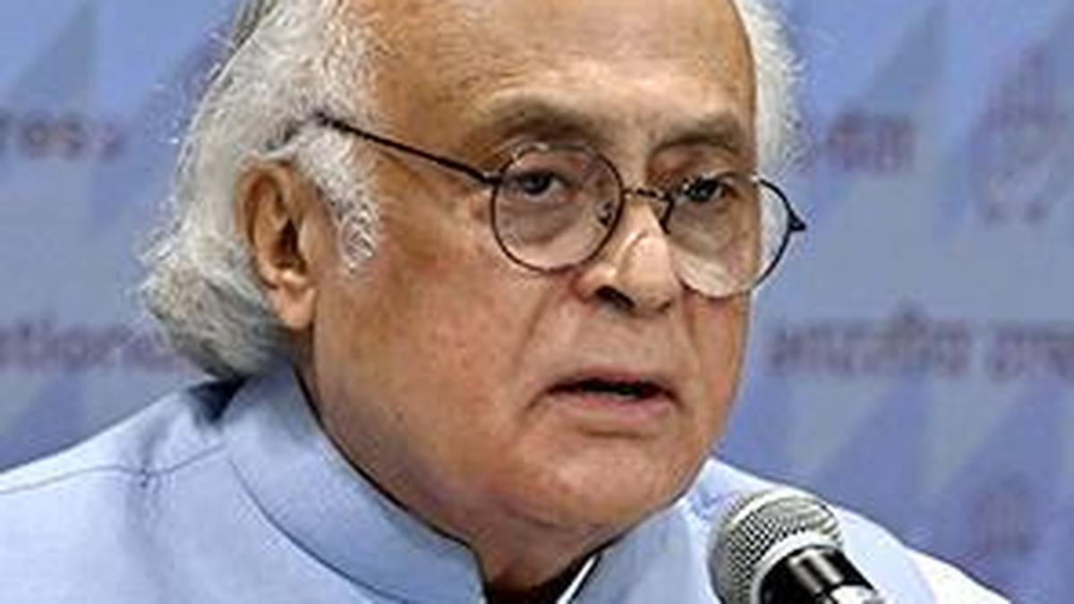 congress-hits-back-at-pm-modi,-calls-him-‘master-distorian’