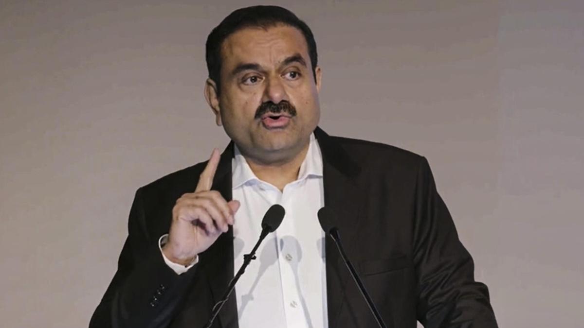 india-must-define-its-own-growth-path-amid-fractured-global-alliances:-adani