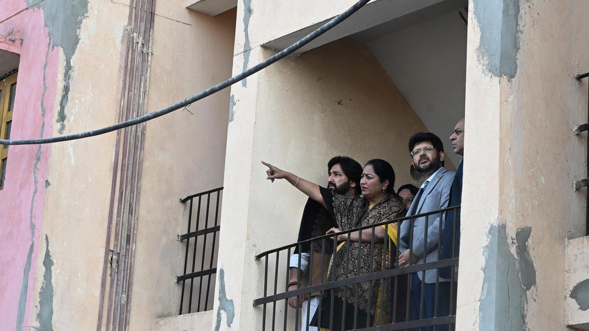 cm-vows-to-hand-over-7,400-ews-flats-in-bhalswato-slum-dwellers