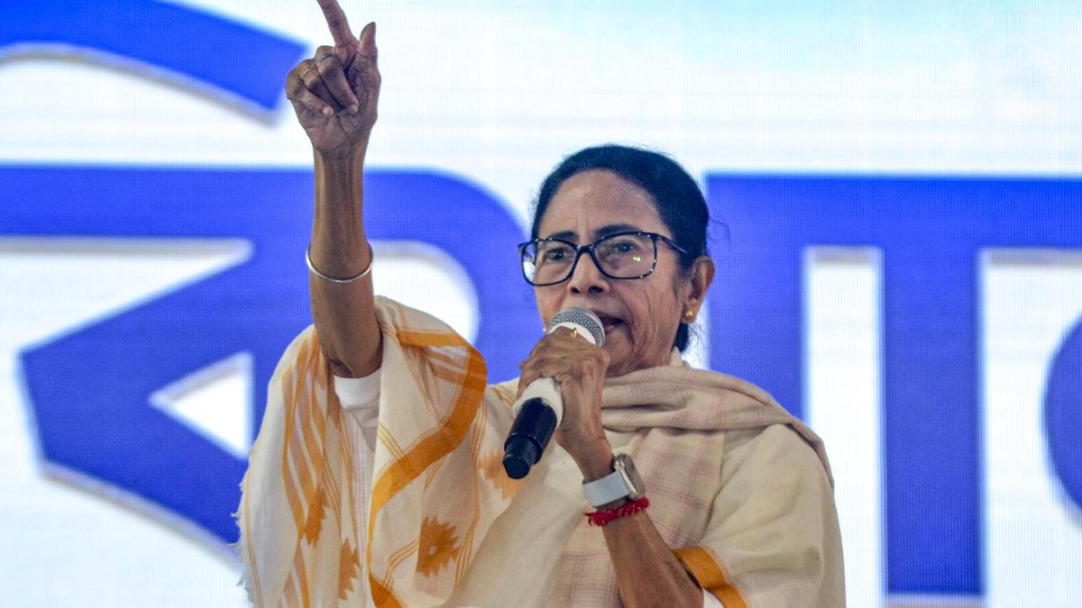bow-your-head:-mamata-demands-pms-apology-over-bankim-da-remark