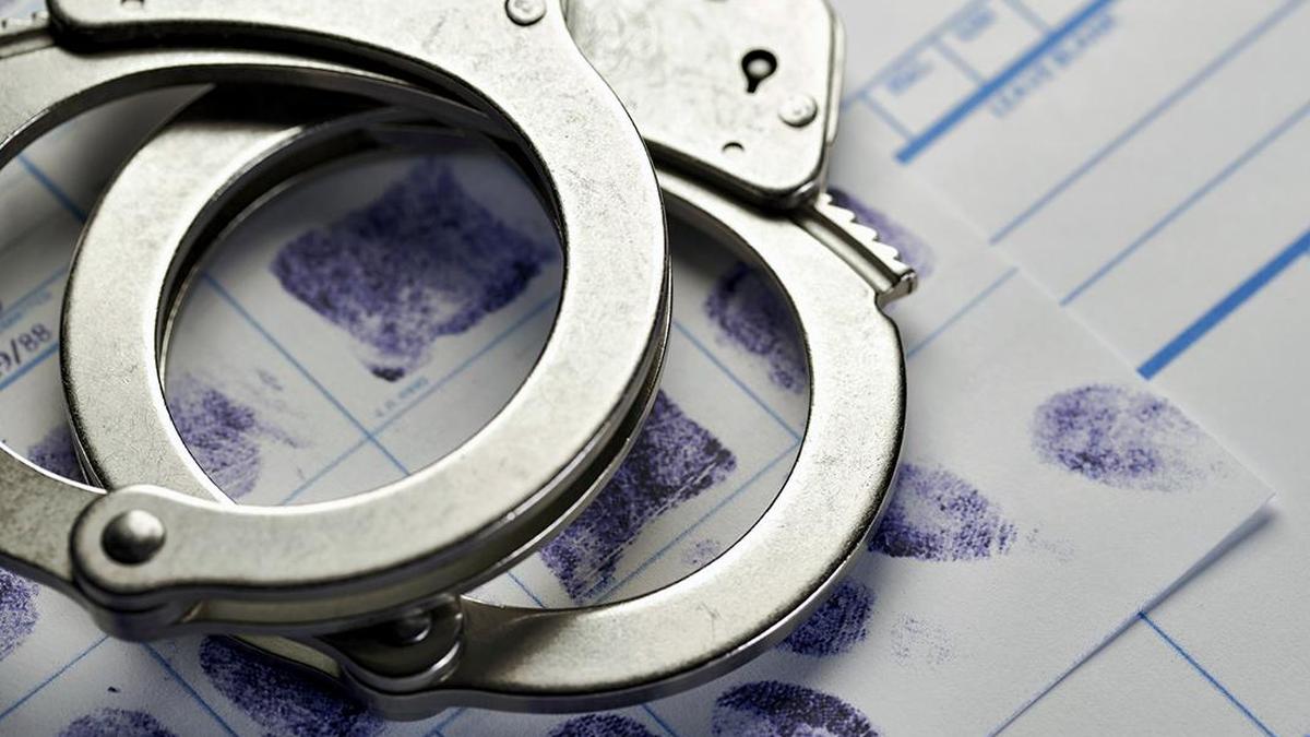 si-shoots-at-murder-suspect-after-sustaining-injury-in-petrol-bomb-attack-in-chennai