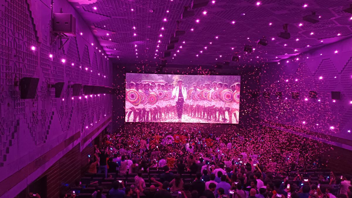 rajinikanths-padayappa-re-release:-the-ultimate-fdfs-celebration-on-the-superstars-75th-birthday