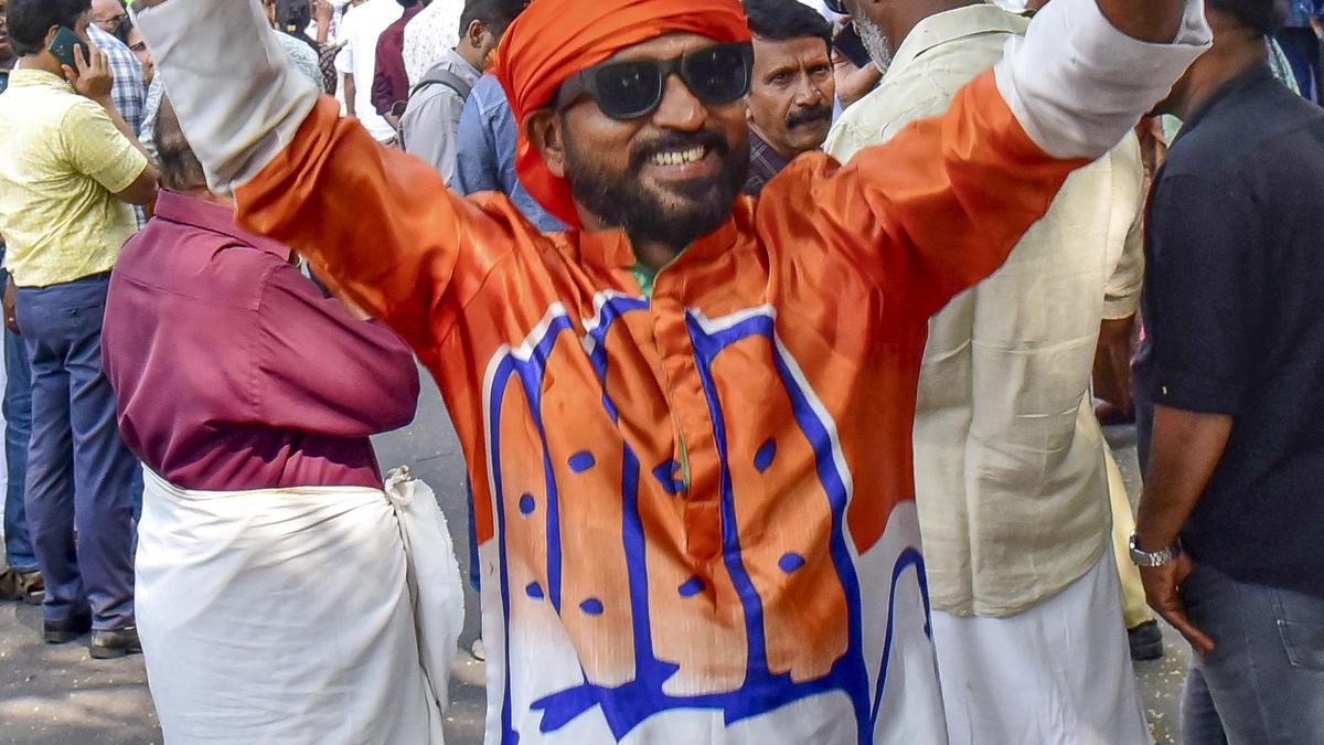 kerala-local-body-polls:-udf-emerges-dominant-in-municipalities-as-ldf-loses-ground