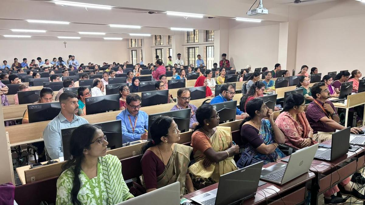 headmasters-trained-in-use-of-ai-tools-to-enhance-learning-outcomes-in-dakshina-kannada-district-of-karnataka