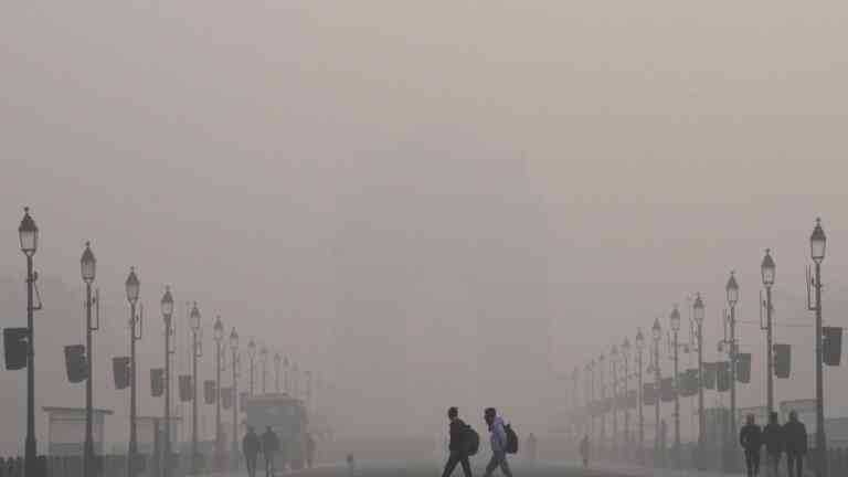 Delhi air quality sees slight improvement at 328, remains in ‘very poor’ category