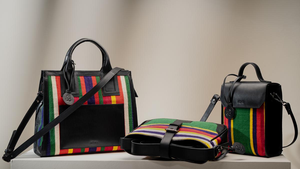 chennai-based-brand-indru-turns-jamakkalams-into-chic-bags