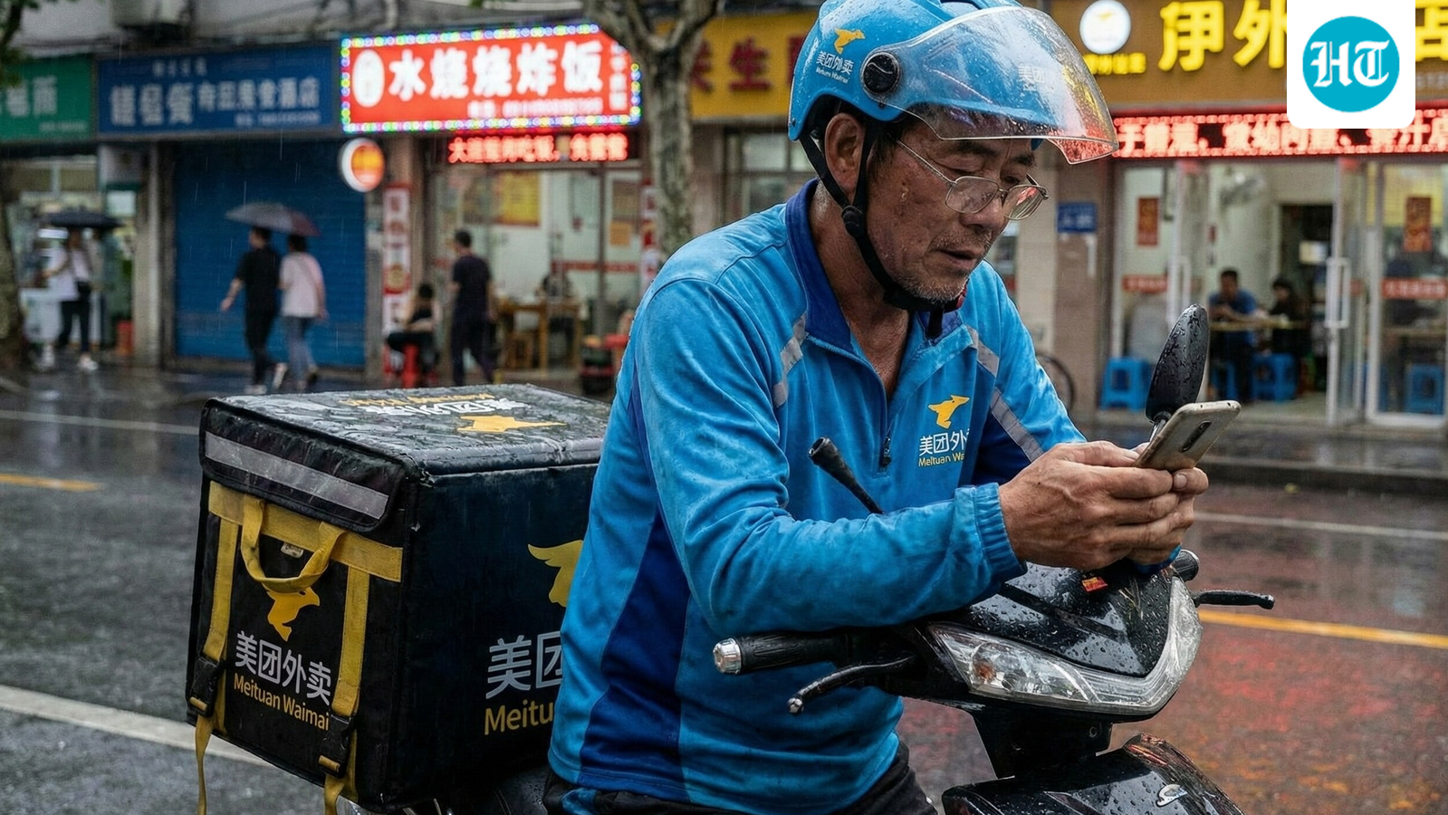 chinese-food-delivery-rider-saves-$160,000-in-5-years-by-working-13-hours-a-day