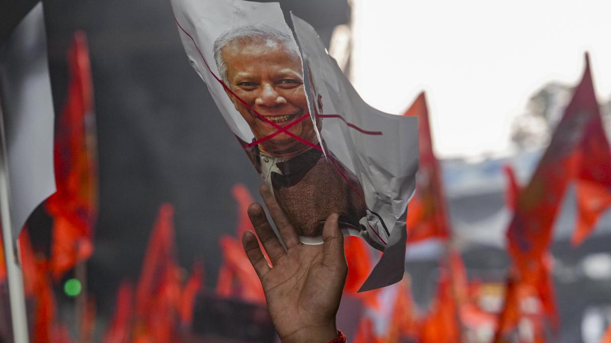 bangladesh-unrest-live:-high-commission-in-delhi-stops-visa-services-citing-security-situation