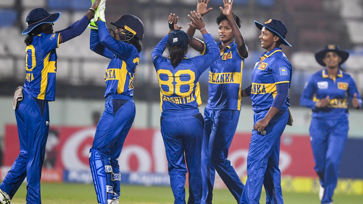 ind-vs-sl-second-t20i-|-women-in-blue-make-light-work-of-hapless-lanka