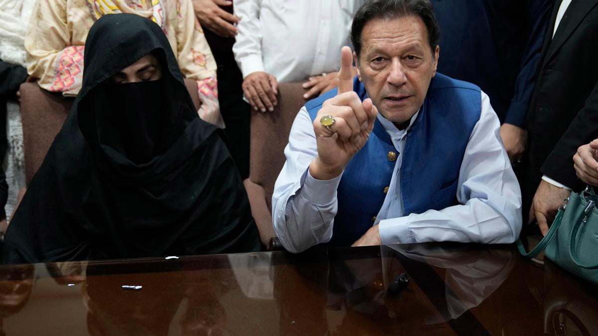 pakistan-court-extends-interim-bail-of-imran-khan,-his-wife-bushra-in-may-9-cases
