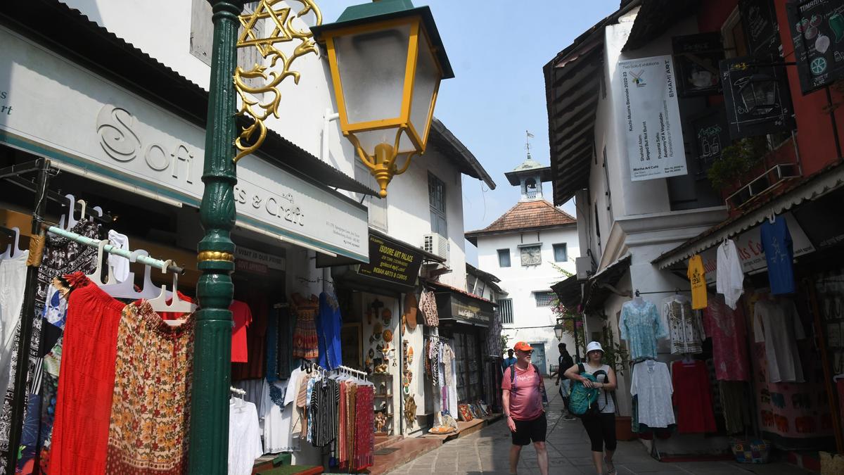 why-a-walk-through-jew-town,-mattancherry,-is-full-of-surprises