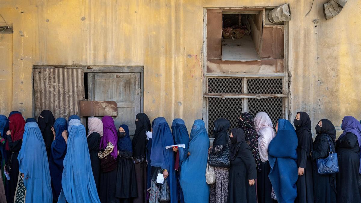 millions-of-afghans-face-hunger-as-aid-cuts-deepen-humanitarian-crisis